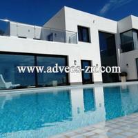 Villa in Spain, Comunitat Valenciana, Alicante, 600 sq.m.