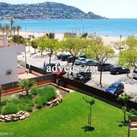 Апартаменты на первой линии моря/озера в Испании, Каталония, Жирона, 70 кв.м.