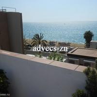 Hotel in the city center, at the first line of the sea / lake in Spain, Catalunya, Barcelona