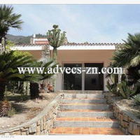 Villa in Italy, Ventimiglia, 250 sq.m.