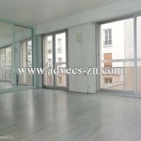 Flat in France, Ile-de-France, Paris, 70 sq.m.