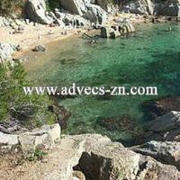 House at the first line of the sea / lake in Spain, Catalunya, Girona, 175 sq.m.