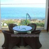 Villa at the first line of the sea / lake in Portugal, Albufeira, 300 sq.m.