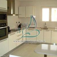 Villa at the first line of the sea / lake in Portugal, Albufeira, 300 sq.m.