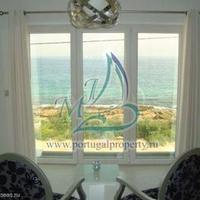 Villa at the first line of the sea / lake in Portugal, Albufeira, 300 sq.m.