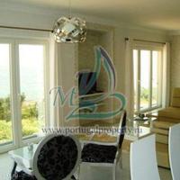 Villa at the first line of the sea / lake in Portugal, Albufeira, 300 sq.m.