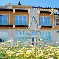 Villa at the first line of the sea / lake in Portugal, Albufeira, 300 sq.m.