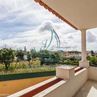 Дом в центре города в Португалии, Албуфейра, 185 кв.м.