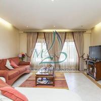 Дом в центре города в Португалии, Албуфейра, 185 кв.м.