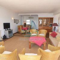 Villa at the first line of the sea / lake in Portugal, Albufeira, 190 sq.m.