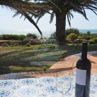 Villa at the first line of the sea / lake in Portugal, Albufeira, 190 sq.m.