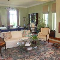 Дом в центре города в Португалии, Албуфейра, 311 кв.м.