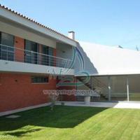 Дом в центре города в Португалии, Албуфейра, 267 кв.м.