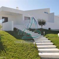 Villa in the suburbs in Portugal, Albufeira, 300 sq.m.