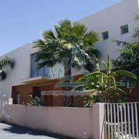 Дом в центре города в Португалии, Албуфейра, 215 кв.м.