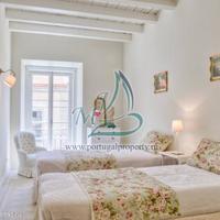 Flat in the city center in Portugal, Lisbon, 120 sq.m.