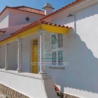 House at the first line of the sea / lake in Portugal, Albufeira, 400 sq.m.