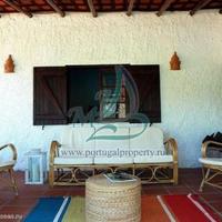 Вилла на первой линии моря/озера, в пригороде в Португалии, Албуфейра, 225 кв.м.