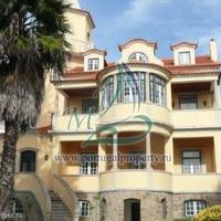 Дом в центре города в Португалии, Албуфейра, 600 кв.м.