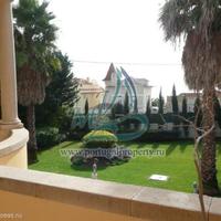 Дом в центре города в Португалии, Албуфейра, 600 кв.м.