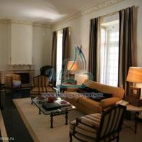 Дом в центре города в Португалии, Албуфейра, 600 кв.м.