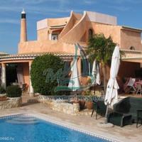 Вилла в пригороде в Португалии, Алгарви, 250 кв.м.