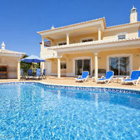 Villa in the suburbs in Portugal, Albufeira, 175 sq.m.
