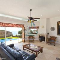 Villa at the first line of the sea / lake in Portugal, Albufeira, 310 sq.m.