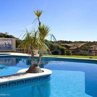 Villa at the first line of the sea / lake in Portugal, Albufeira, 310 sq.m.