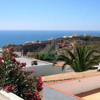 Вилла в центре города в Португалии, Албуфейра, 260 кв.м.