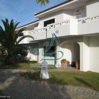 Flat in the suburbs in Portugal, Albufeira, 273 sq.m.