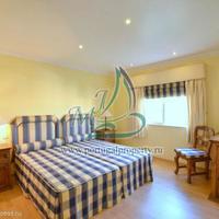 Villa in the suburbs in Portugal, Albufeira, 318 sq.m.