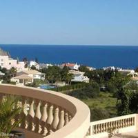 Вилла в центре города в Португалии, Албуфейра, 250 кв.м.