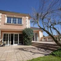 Дом в Чехии, Карловарский край, Карловы Вары, 475 кв.м.