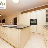 House Czechia, Karlovy Vary Region, Karlovy Vary, 460 sq.m.