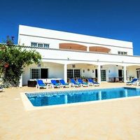 Villa in Portugal, Algarve, 583 sq.m.
