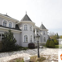 Дом в Чехии, Карловарский край, Карловы Вары, 1877 кв.м.