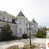 Дом в Чехии, Карловарский край, Карловы Вары, 1877 кв.м.