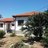 Вилла в Болгарии, Варненская область, Шкорпиловци, 100 кв.м.