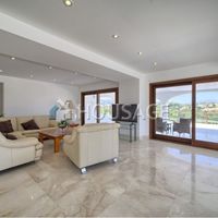 Villa in Spain, Andalucia, Estepona, 434 sq.m.