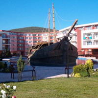 Flat at the second line of the sea / lake in Bulgaria, Burgas Province, Elenite, 67 sq.m.