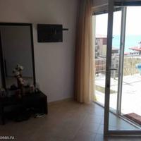 Flat at the first line of the sea / lake in Bulgaria, Burgas Province, Elenite, 79 sq.m.