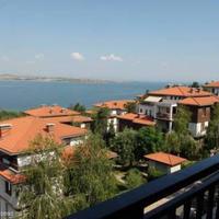 Апартаменты на первой линии моря/озера в Болгарии, Бургасская область, Елените, 83 кв.м.