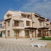 Квартира на первой линии моря/озера в Болгарии, Бургасская область, Елените, 48 кв.м.