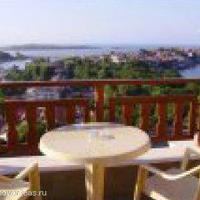 Отель (гостиница) на первой линии моря/озера в Болгарии, Бургасская область, Елените