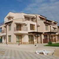 Flat at the first line of the sea / lake in Bulgaria, Burgas Province, Elenite