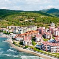 Apartment at the first line of the sea / lake in Bulgaria, Burgas Province, Elenite, 60 sq.m.