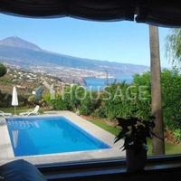Villa in Spain, Canary Islands, Santa Cruz de Tenerife, 249 sq.m.