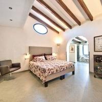 Villa in Spain, Balearic Islands, Palma, 280 sq.m.