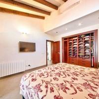 Villa in Spain, Balearic Islands, Palma, 280 sq.m.